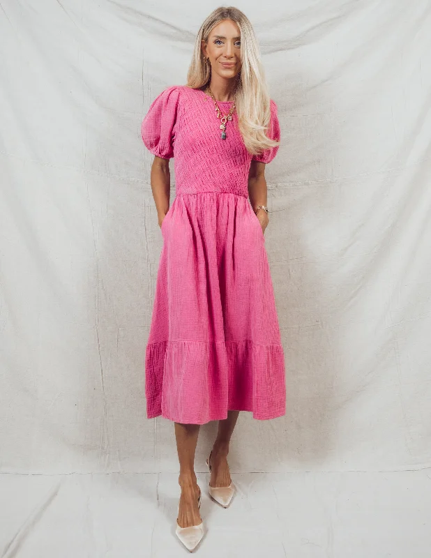Kaitlyn Midi Dress Fashionable High-Neck Midi Dress