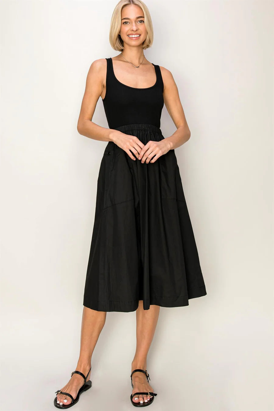 MIXED MEDIA SLEEVELESS MIDI DRESS Elegant Pleated Detail Midi Dress