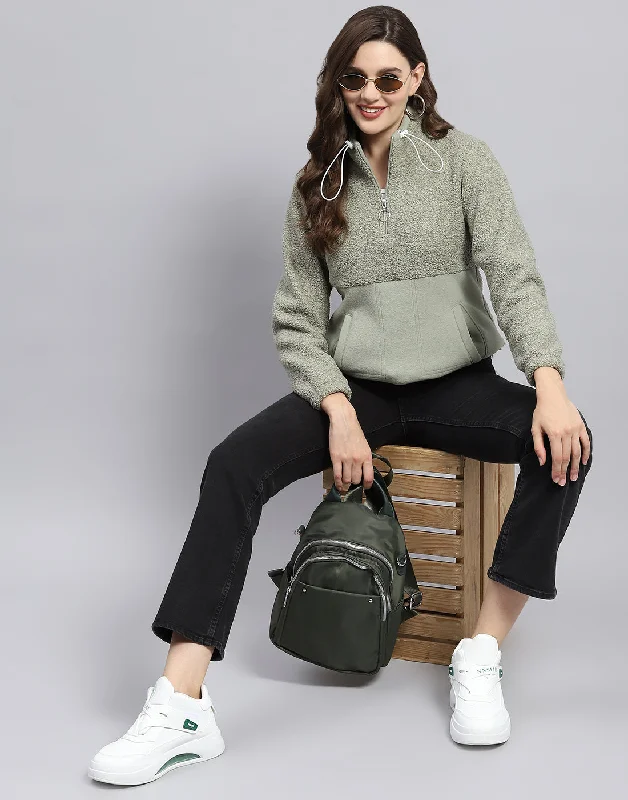 Women Grey Solid Turtle Neck Full Sleeve Sweatshirt Hoodie with Turtle Neck Cozy Winter Women Grey Solid Turtle Neck Full Sleeve Sweatshirt Hoodie with Turtle Neck Cozy Winter
