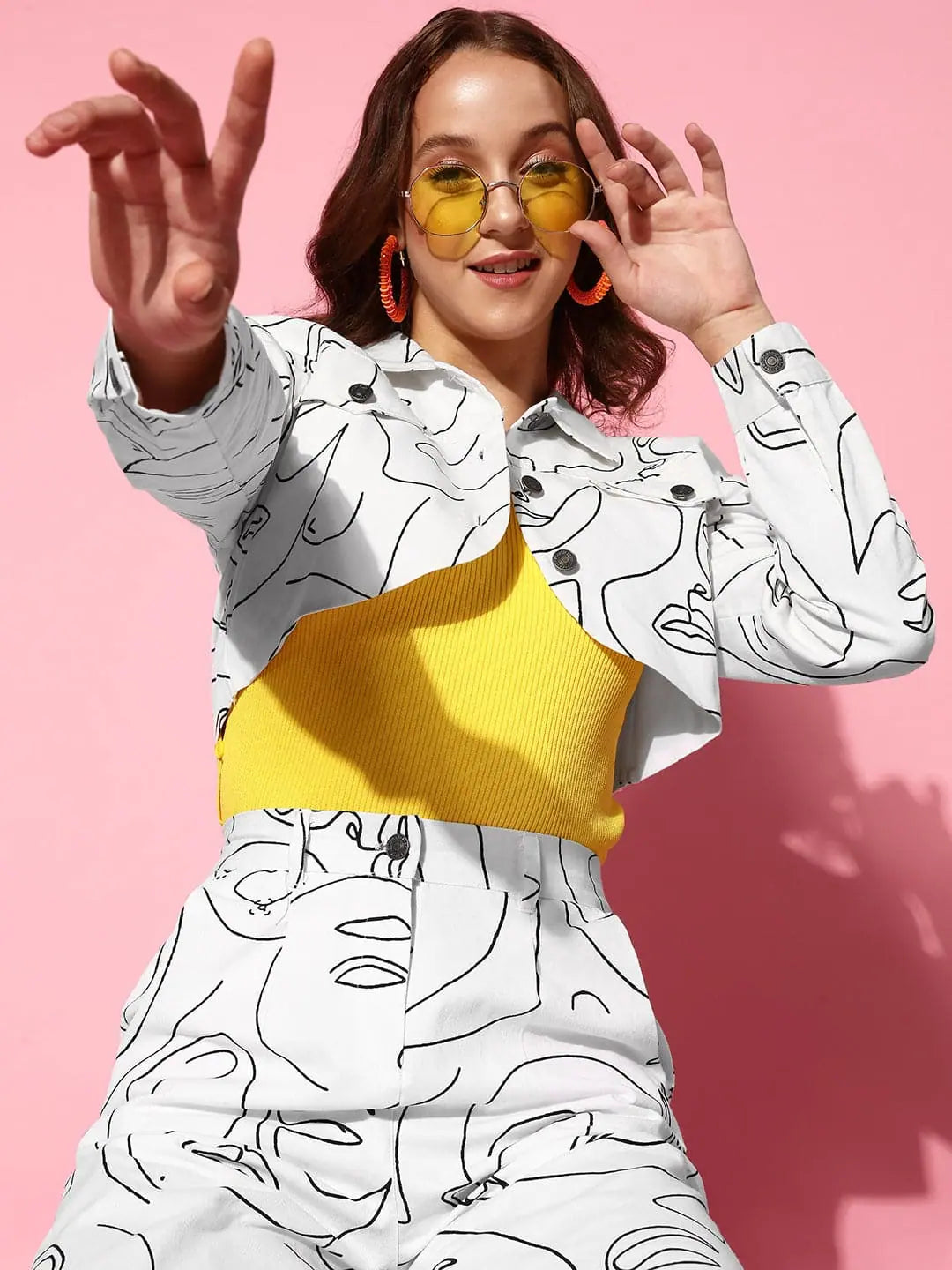 Women Printed White Full Sleeve Jacket Stand-Up Collar Roll-Neck Collar Turtle Neck